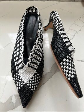 Fabio Rusconi Sz 39.5 Black and White Woven Leather Mules 1.5” Kitten Heel